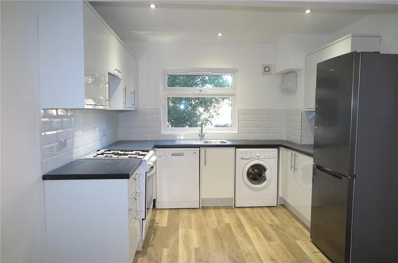 Arthur Close, Farnham, Surrey, GU9