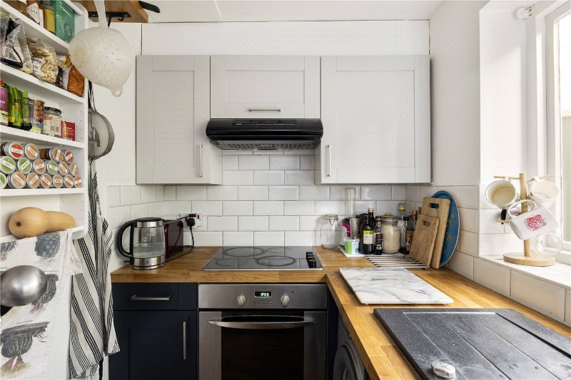 Kempshott Road, London, SW16