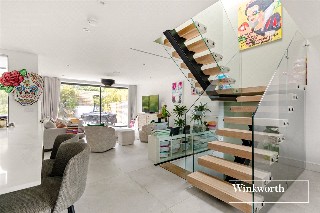 Gulliver Place, London, N10