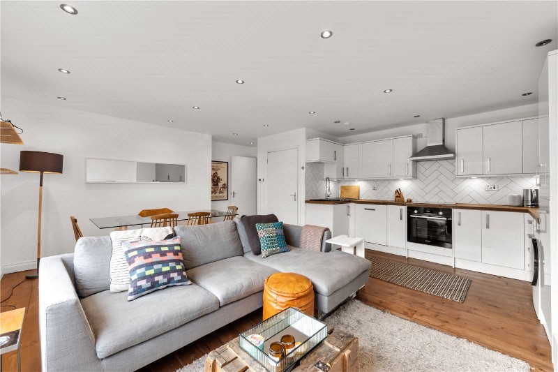 Apex House, 17 Bacon Street, London, E1
