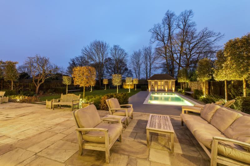 Roedean Crescent, London, SW15