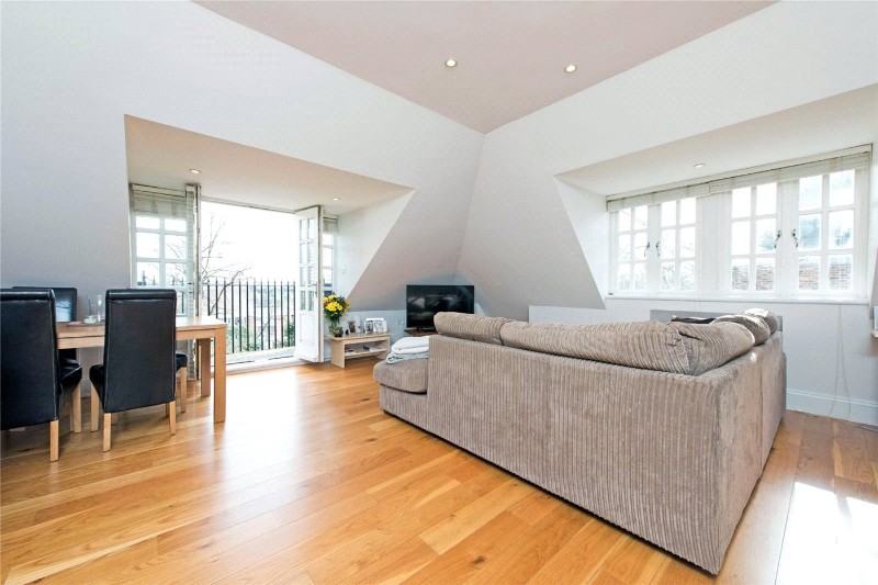 Keswick Road, London, SW15