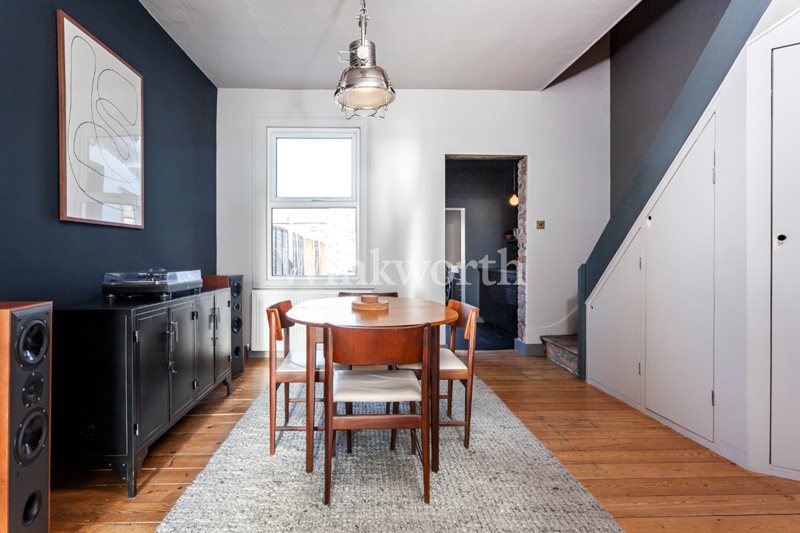 Rosebery Avenue, London, N17