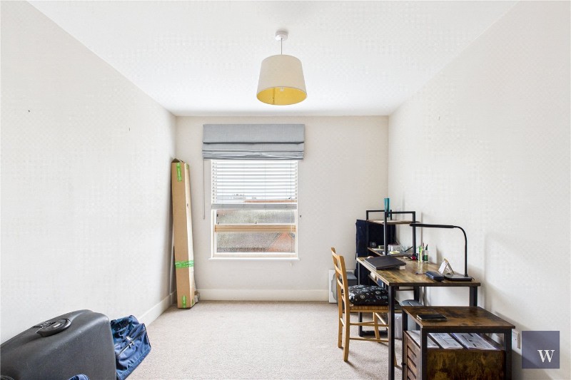 Streatham High Road, London, SW16