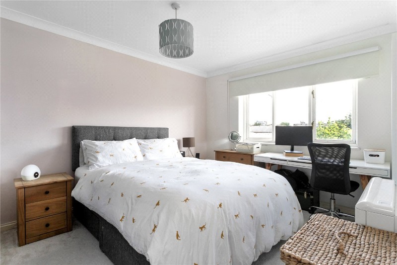 Myddleton Avenue, London, N4