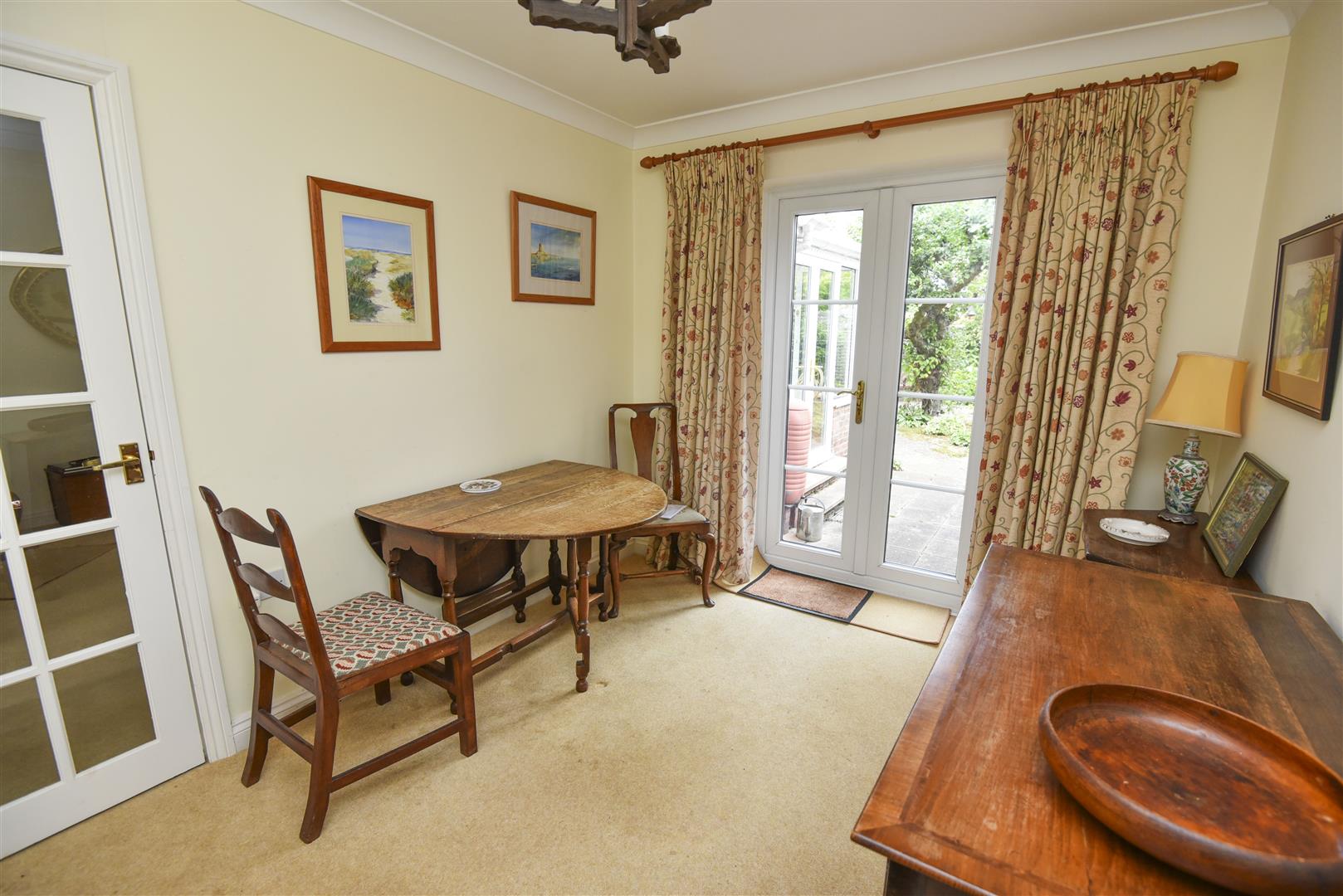 A DINING ROOM.JPG