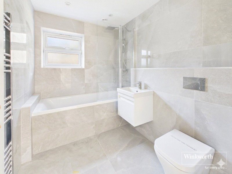 Collaroy Road, Cold Ash, Thatcham, Berkshire, RG18