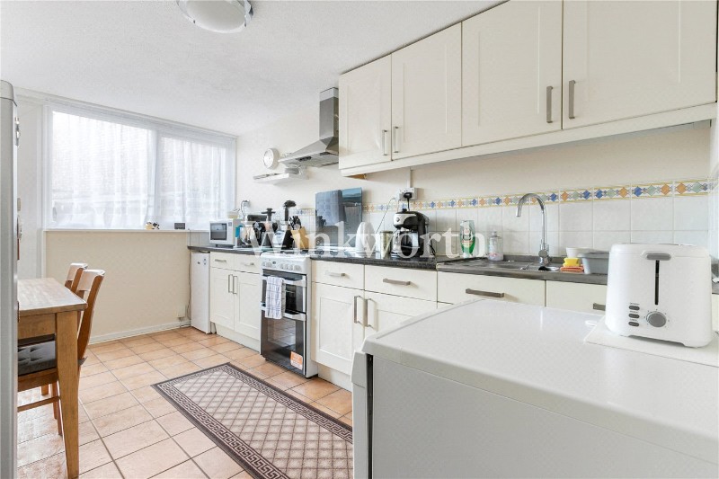 Caradon Way, London, N15