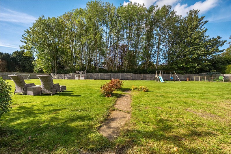 The Street, Bishop&#39;s Cannings, Devizes, SN10