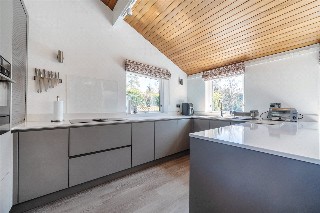 Middle Bourne Lane, Lower Bourne, Farnham, Surrey, GU10