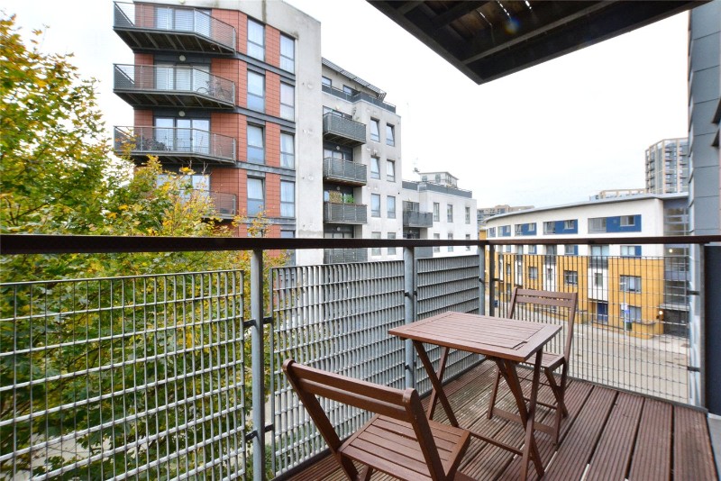 Tarves Way, London, SE10