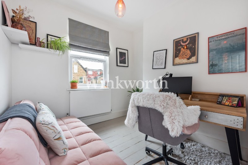 La Rose Lane, London, N15