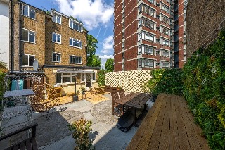Finchley Road, London, NW8