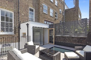 Conway Street, London, W1T