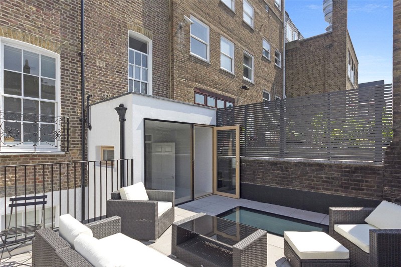 Conway Street, London, W1T