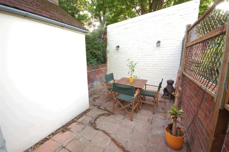Queens Cottages, Reading, Berkshire, RG1