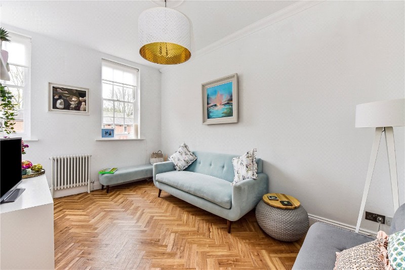 Alison Way, Winchester, Hampshire, SO22