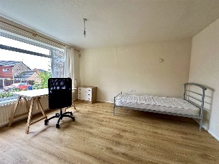 The Chantrys, Farnham, Surrey, GU9