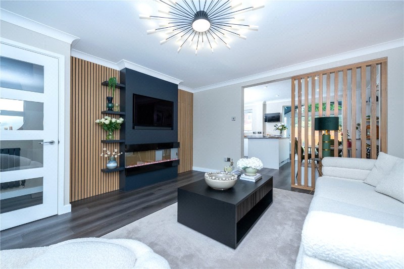 Chatsworth Close, Market Deeping, Peterborough, Lincolnshire, PE6