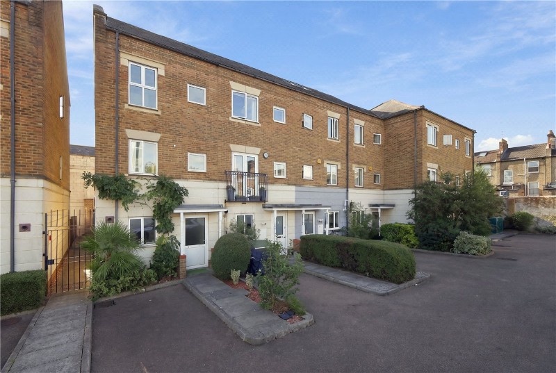 Chapman Place, London, N4