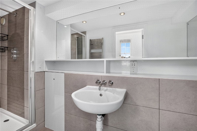 Kingsway Place, London, EC1R