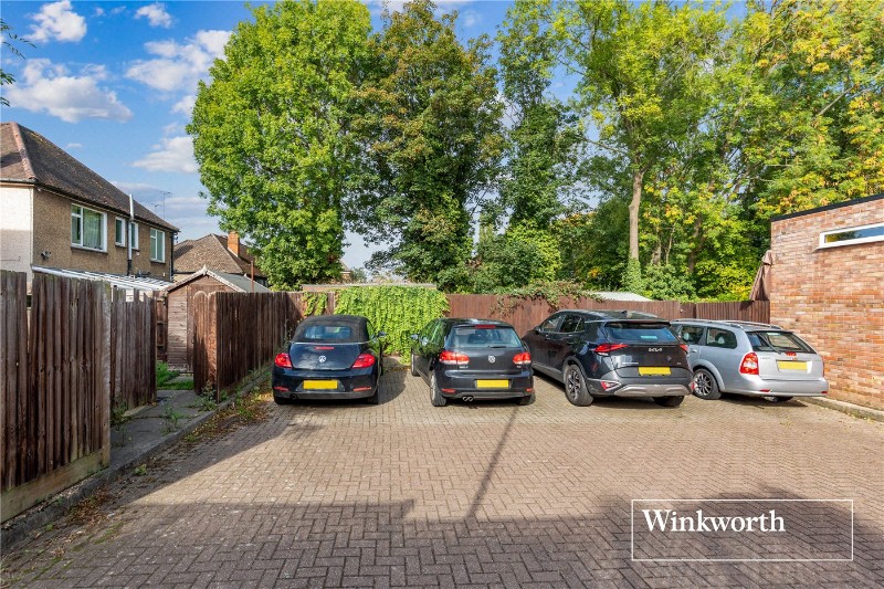 Woodside Lane, London, N12