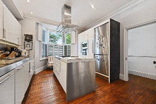 Bloemfontein Avenue, London, W12