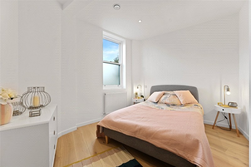 Jeddo Road, London, W12