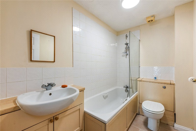 Myddleton Avenue, London, N4