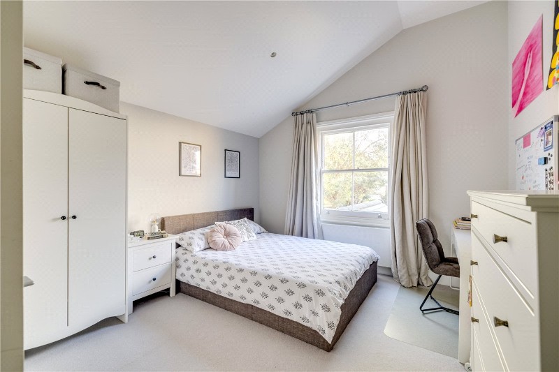 Bovingdon Road, London, SW6