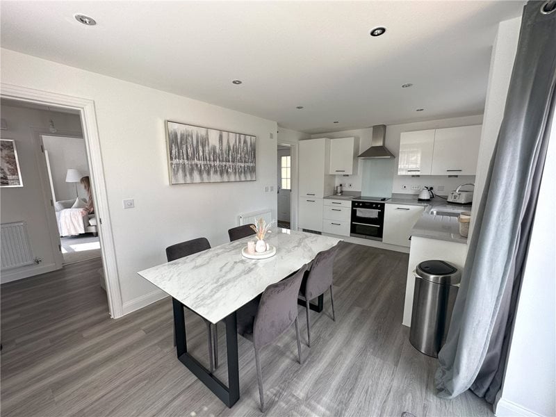 Great Crescent, Newbury, Berkshire, RG14