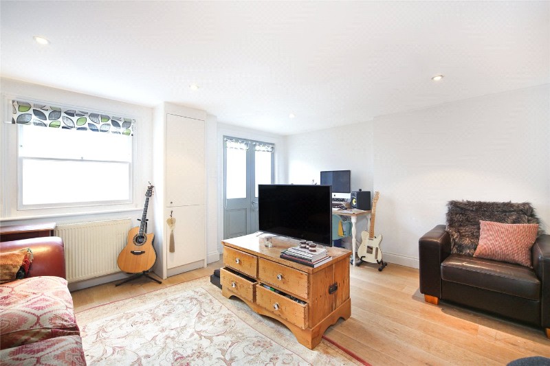 Gayford Road, London, W12