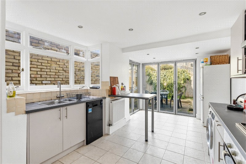 Graveney Road, London, SW17