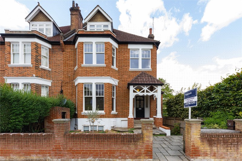 Holmbush Road, London, SW15