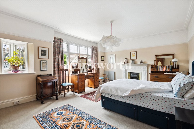 Derwent Road, London, N13
