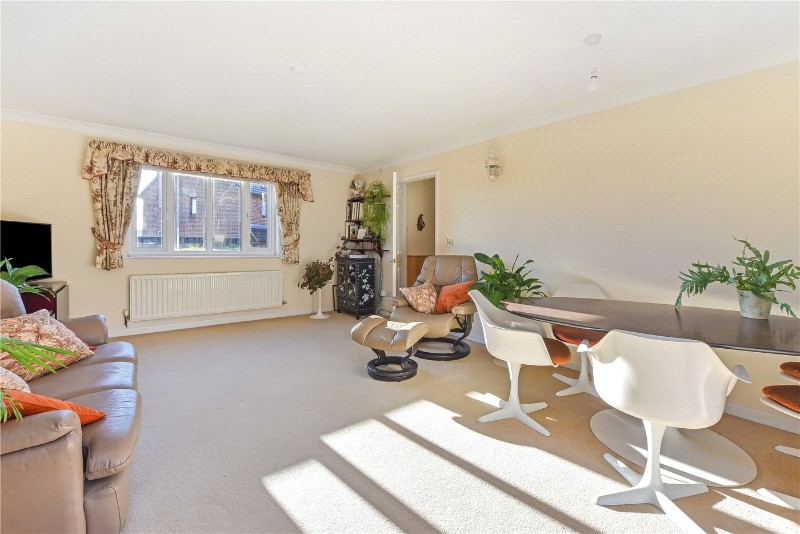 Harvest Close, Winchester, Hampshire, SO22