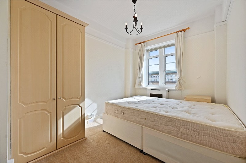 Vicarage Court, Vicarage Gate, London, W8