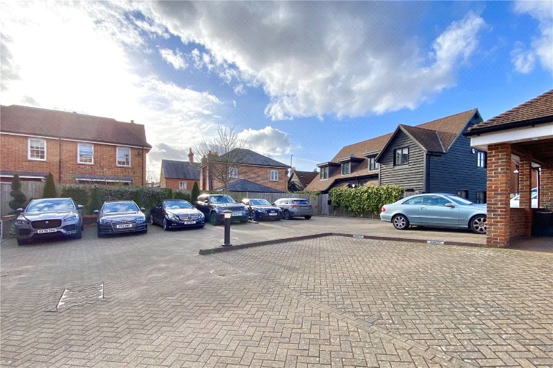 Blue Dragon Yard, Beaconsfield, HP9