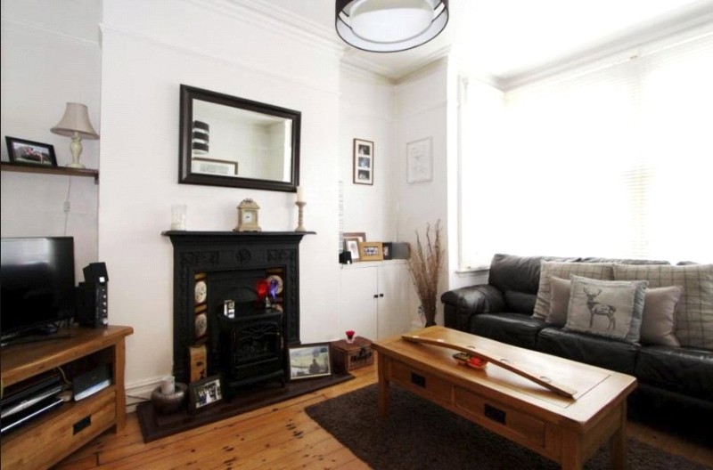 Lynton Avenue, London, UK, W13