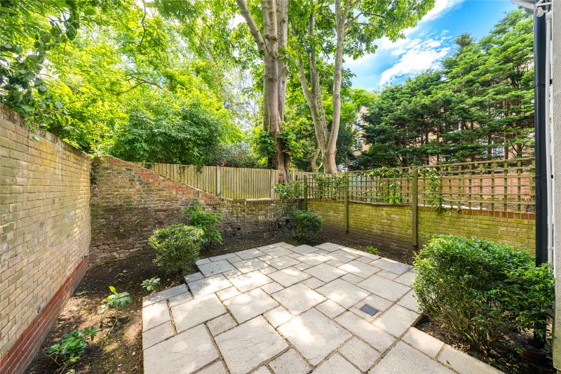 Abercorn Walk, London, NW8