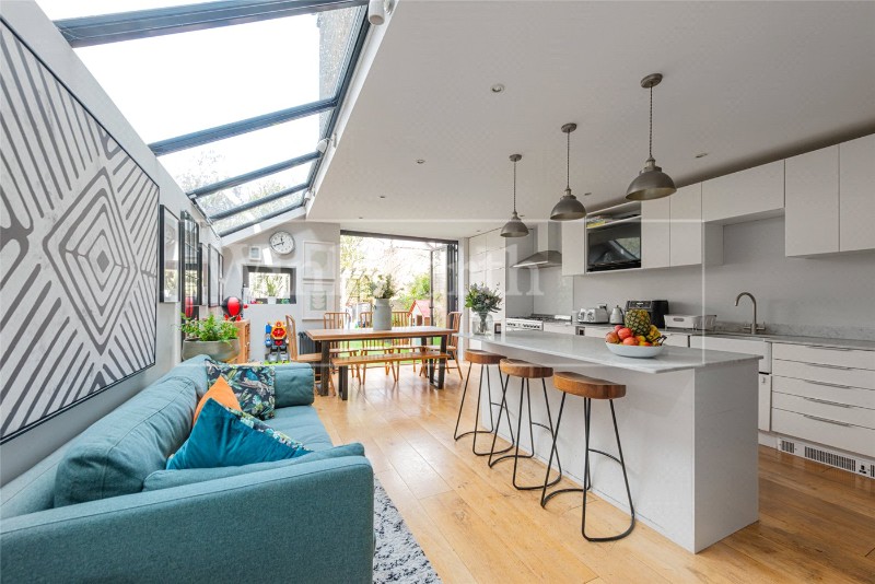 Bathurst Gardens, London, NW10