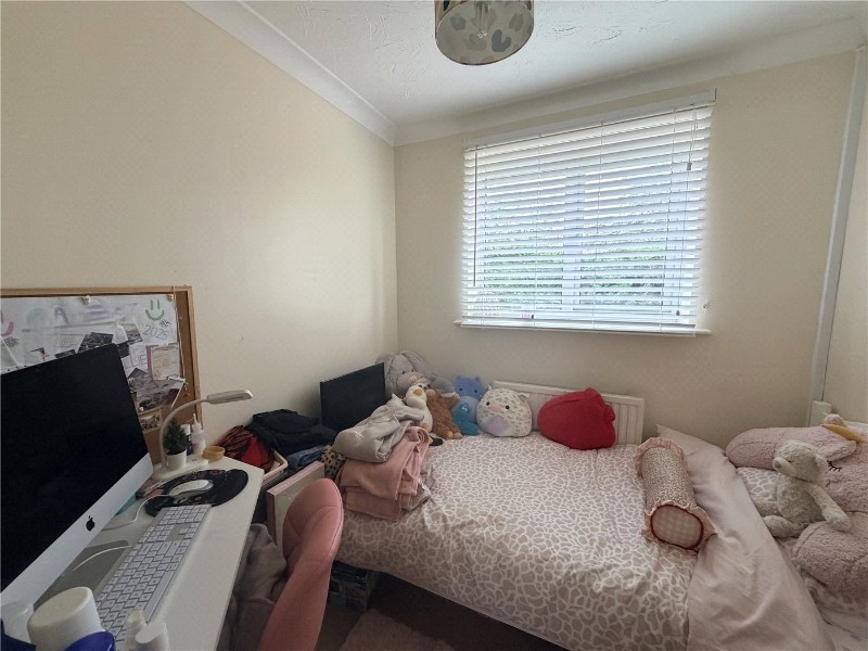 Weywood Close, Farnham, Surrey, GU9