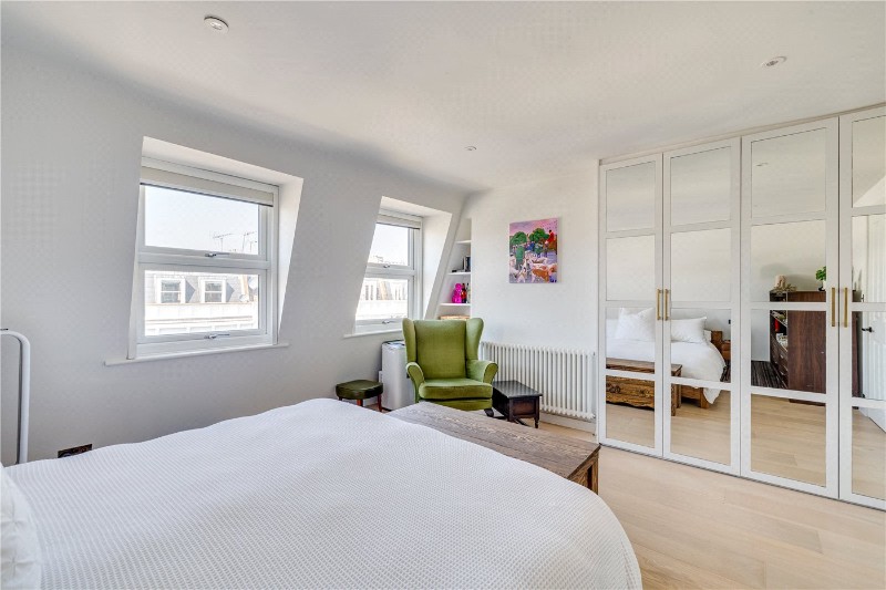 Halford Road, London, SW6