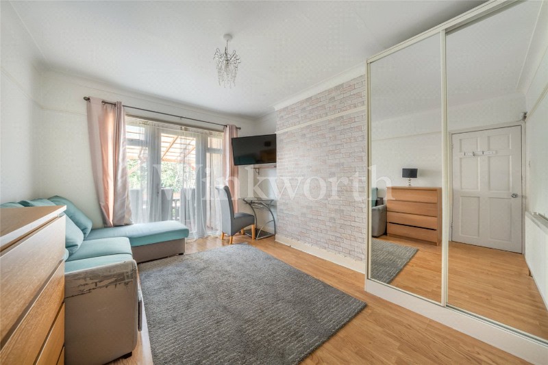 Cleveland Gardens, London, NW2
