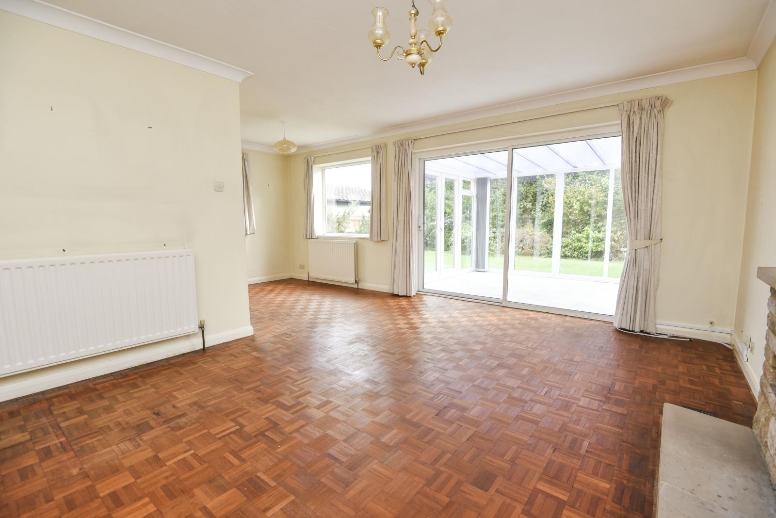 A LOUNGE DINER 1.JPG