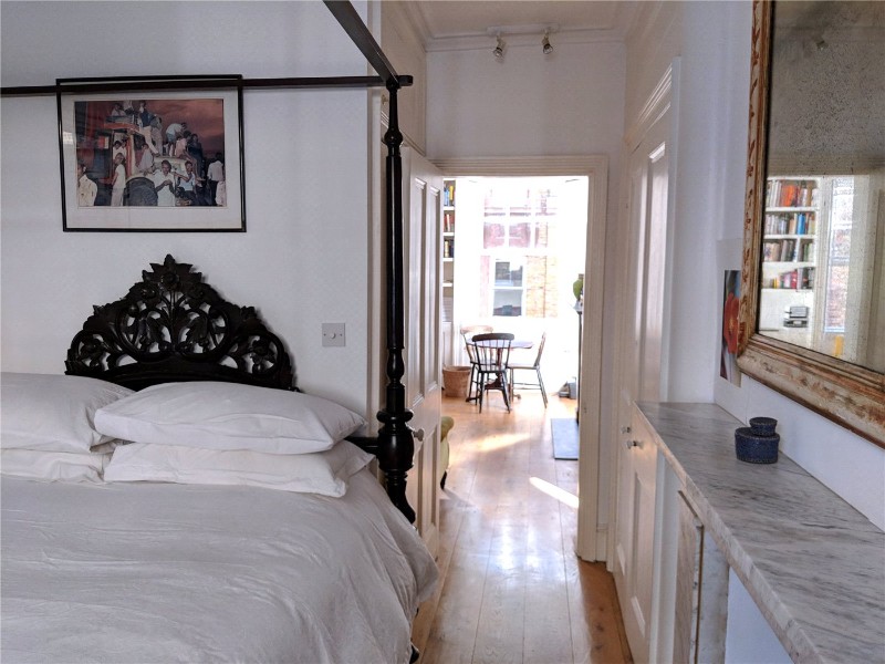 New Row, London, WC2N