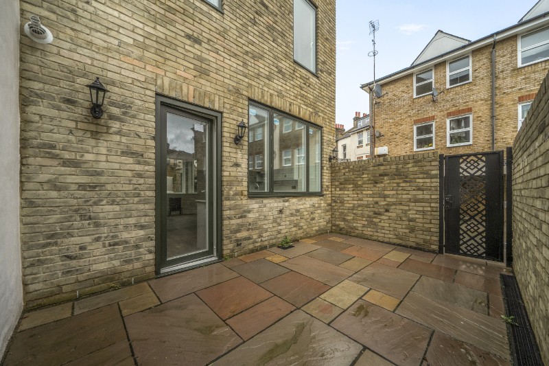 Fransfield Grove, London, SE26