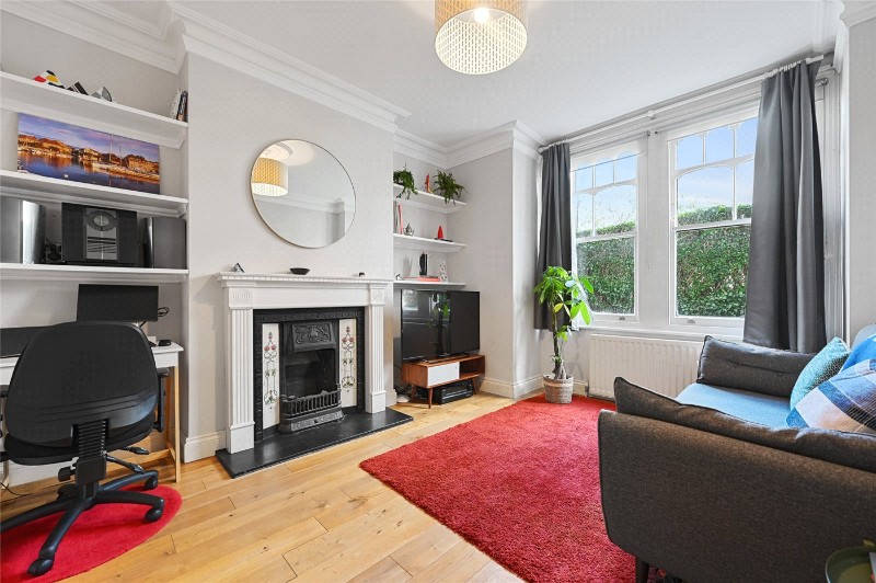 Collingbourne Road, London, W12