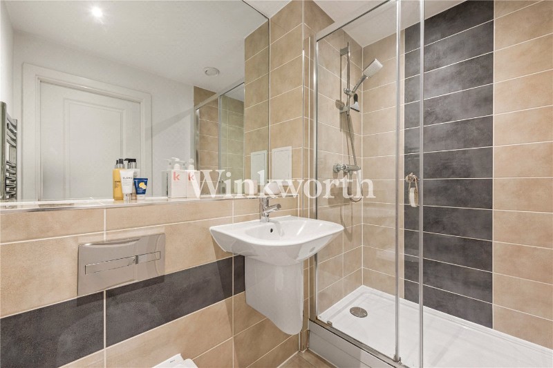 Waterside Way, London, N17