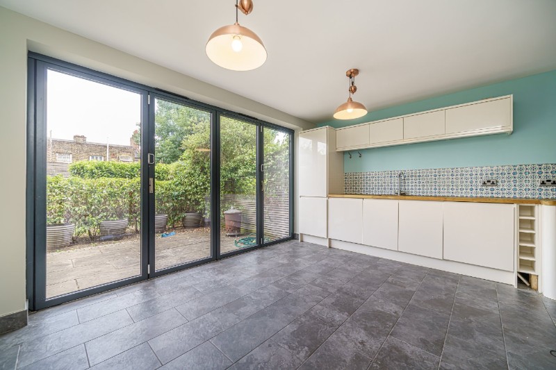 Hayes Grove, East Dulwich, London, SE22